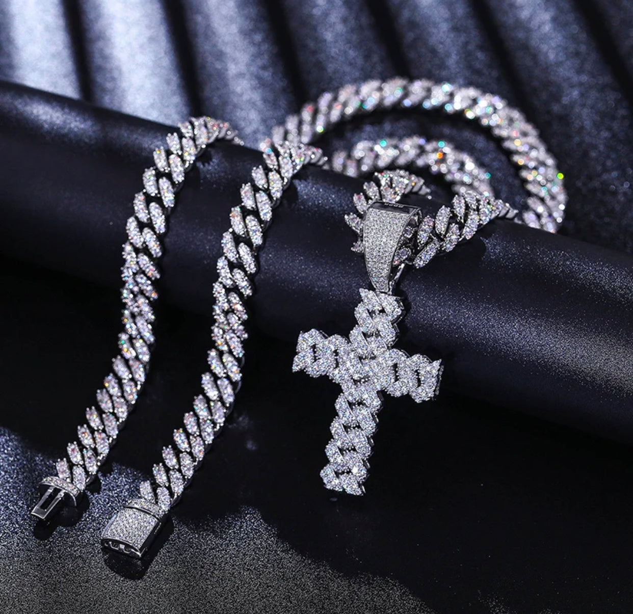 Cross Pendant Necklace